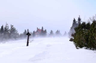 V dálce hotel Radegast