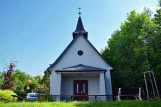 Kaplička v Poličné