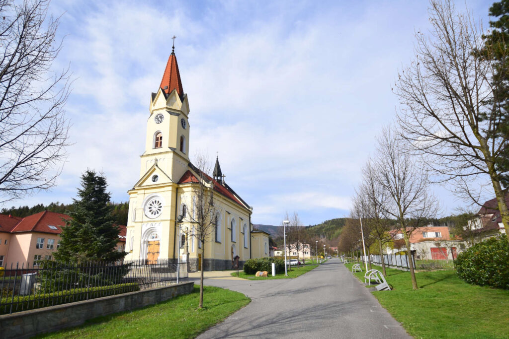 Kostel sv. Antonína Paduánského, Dolní Bečva