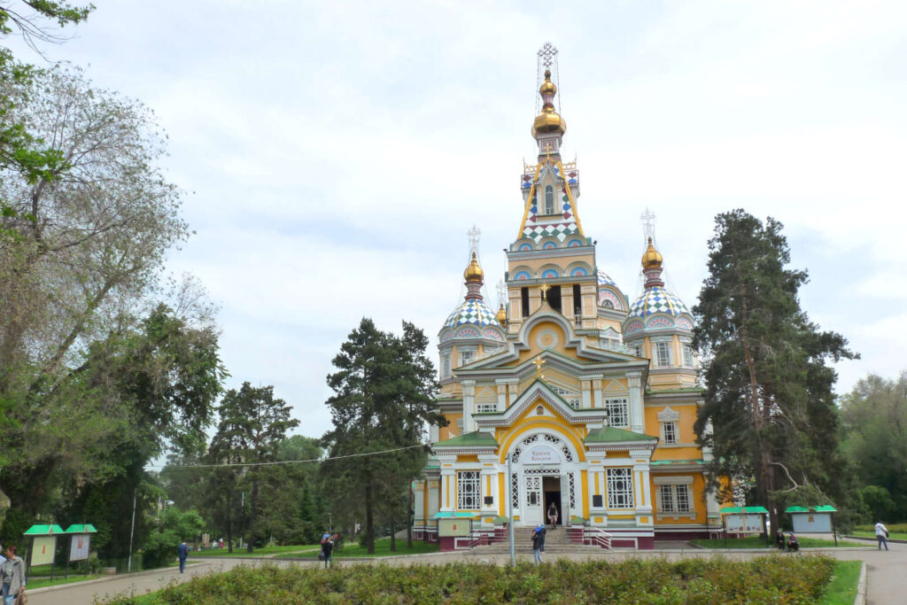 Bazilika Nanebevstoupení Páně, Almaty, Kazachstán