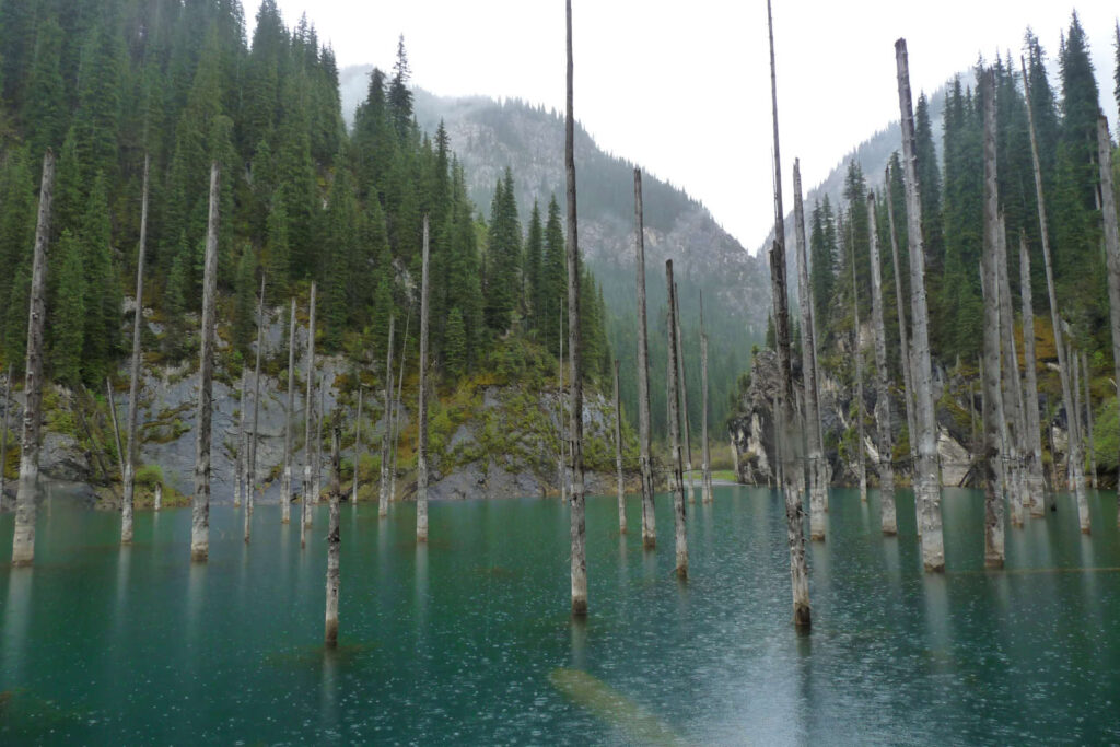 Jezero Kaindy, Kazachstán