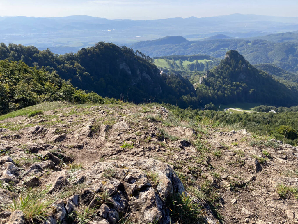 Chmeľová, Vršatské bradlá