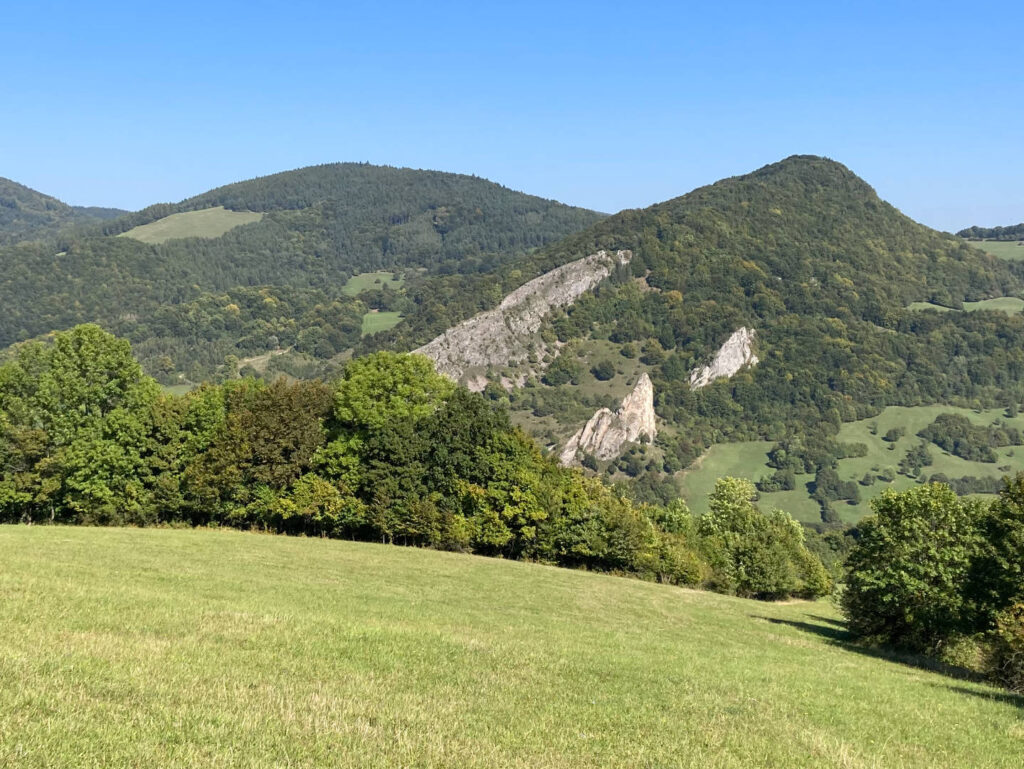 Červenokamenské bradlo, Červený Kameň