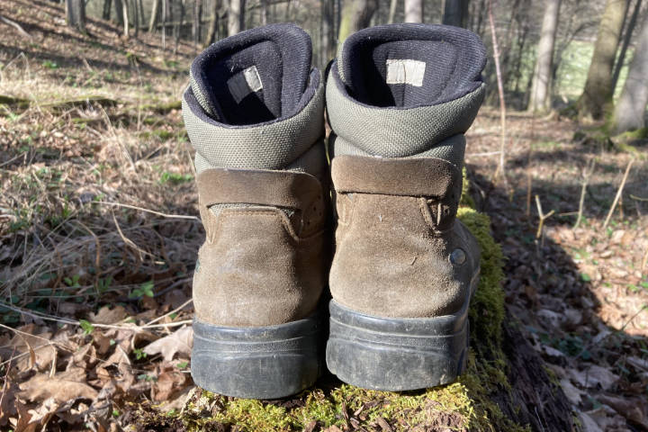 Pohorky Garmisch Montagna - zadní strana